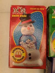 lot 131 image: Lot of (4) Disneys 101 Dalmatians Snow Domes from McDonalds (22)