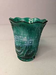lot 146 image: GreenWhite Imperial Slag Glass Vase