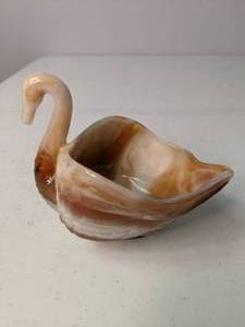 lot 160 image: Caramel Imperial Slag Glass Swan CandyJewelry Dish