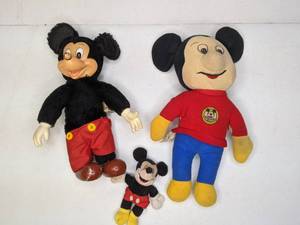 lot 104 image: Three Vintage Mickey Mouse Dolls (Knickerbocker, Applause)