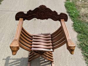 lot 193 image: Vintage Savonarola Folding Wood Chair with Lion Head Accented Armrest