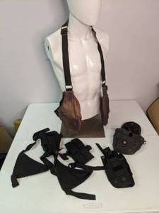 lot 253 image: Holster On Strong Lot
