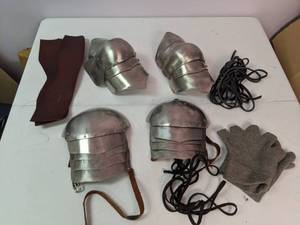 lot 255 image: Knight in Shining Armour Lot - Metal Armour for Shoulders or Knees