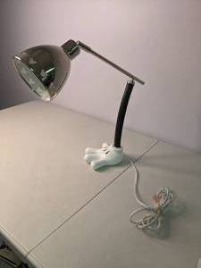 lot 454 image: Rare Disney Mickey Mouse White Glove Adjustable Gooseneck Table Desk Lamp