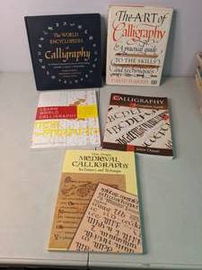 lot 433 image: Library of (5) Calligraphy Books