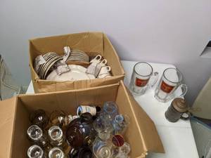 lot 284 image: Kitchen Lot - Dishes & Beer Steins