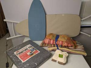 lot 286 image: Rugs, Iron & Pad Lot