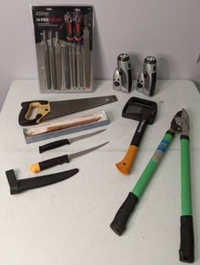 lot 453 image: Mixed Lot of Tools & Set of (2) Innovage Outdoor Crank RadioFlash Light
