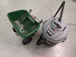 lot 456 image: Scotts Turf Builder EdgeGuard DLX Broadcast Spreader & Shop Vac