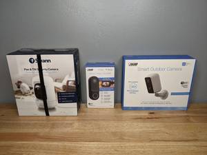 lot 39 image: New Feit Smart Doorbell & Smart Outdoor Camera & Swann Security Camera