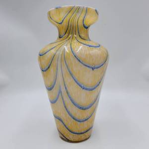 NO RESERVE Exquisite Vintage Handmade Yellow And Blue Venetian Handblown Murano Glass Vase  NO RESERVE