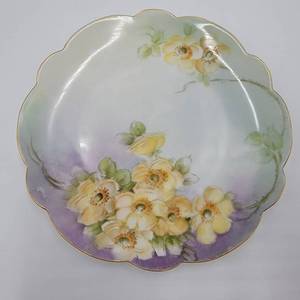5 Very Vintage Gold Rimmed Porcelain Fine Side Dining Plates