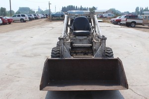 Bobcat M-610 Skidloader