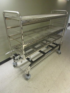 lot 409 image: STERIS LOADING EQUIPMENT CART, W ADJUSTABLE HEIGHTREMOVABLE SHELVES
