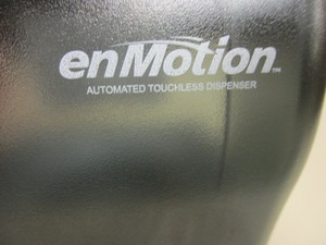lot 440 image: GEORGIA-PACIFIC EN-MOTION AUTOMATED TOUCHLESS FOAM SOAP  SANITIZER DISPENSERS - BULK SUPPLY