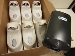 lot 453 image: ECO-LAB AUTOMATED TOUCH-FREE HAND SOAP  SANITZER DISPENSER,