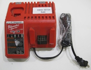 lot 544 image: Milwaukee M12 M18 Lithium Ion Battery Charger 28-59-1812