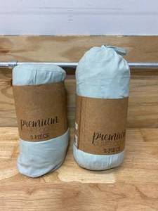 lot 30 image: Lot of 2-  Premium Duvet Cover Sets