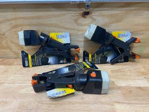 lot 116 image: KLEIN TOOLS Clamping Work-Light