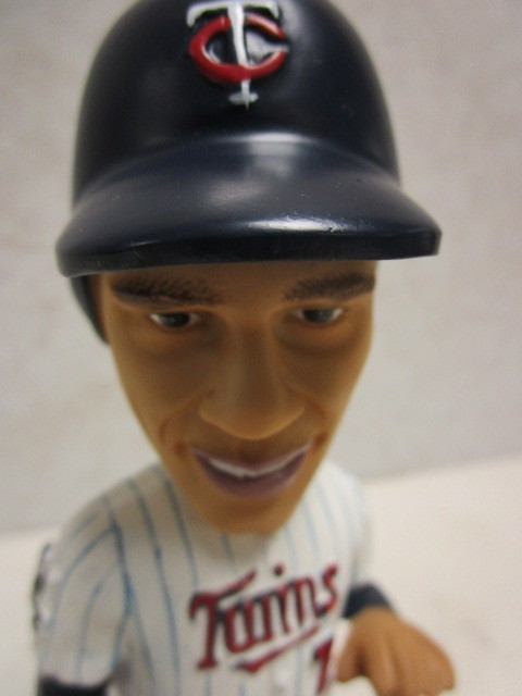 lot 456 image: JOE MAUER MINNESOTA TWINS BATTING TITLE BOBBLEHEAD DOLL, W AUTHENTIC COMMEMORATIVE CARD