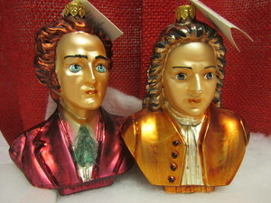 lot 412 image: CHRISTOPHER RADKO LIMITED EDITION HOOKED ON CLASSICS BACH AND CHOPIN GLASS HOLIDAY ORNAMENTS