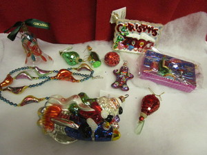 lot 417 image: WATERFORD AND CHRISTOPHER RADKO NEW YEAR 2000 GLASS HOLIDAY ORNAMENTS