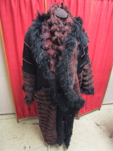 lot 424 image: VINTAGE MARILYN BLUMER FUR, LEATHER COAT, W ANTHONIES GARMENT BAG