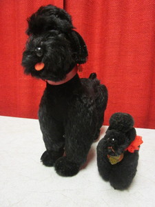 lot 475 image: VINTAGE STEIFF DOGS, MADE IN GERMANY