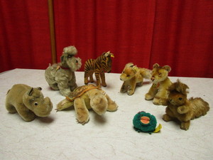 lot 478 image: VINTAGE STEIFF ANIMALS, SNOBBY, NOSY, LEA, SLO