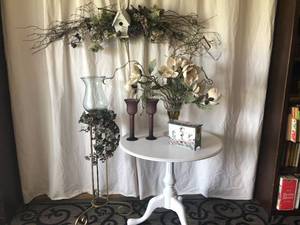 Lot of House Decorations & Arrangement