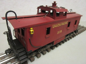 UNION PACIFIC CABOOSE,  O GAUGE
