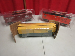 MERNARDS GOLD LINE COLLECTION MILWAUKEE ROAD, SANTA FE SUPER CHIEF O GAUGE, ROUTE 400 - NEW