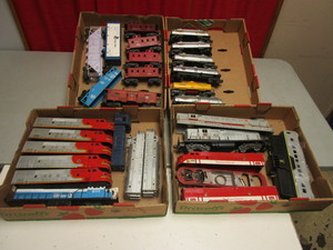 LIONEL O GAUGE TRAIN CARS, CABOOSES, TANKS, ENGINES - COMPLETE AND PARTIAL