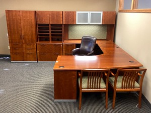 lot 1 image: Paoli Executive Office Furnishing Suite
