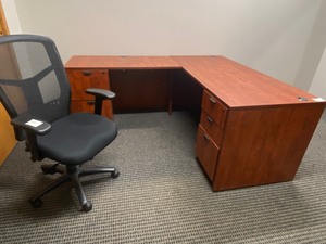 lot 7 image: Wooden Office Furnishing Set