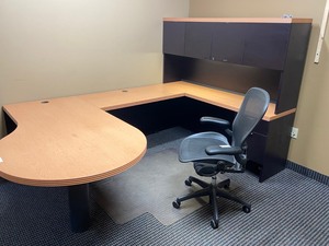 lot 11 image: LaCasse Group Office Furnishing Set
