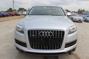 2013 Audi Q7 Quattro Premium Plus AWD - ONE OWNER  -