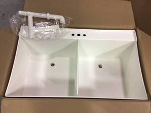Utilatub 40 in. x 24 in. x 33 in. Thermoplastic Floor Mount Utility Tub in White by MUSTEE Customer Returns See Pictures