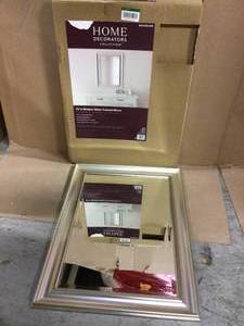 Medium Rectangle Silver Beveled Glass Classic Mirror (31 in. H x 23 in. W) Customer Returns See Pictures