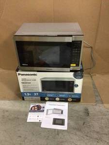 Panasonic 1.3CuFt Stainless Steel Countertop Microwave Oven NN-SC668S Customer Returns See Pictures