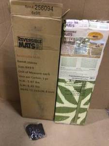 Abstract Leaf Reversible Mat GreenWhite 6 x 9 Virgin Polypropylene Mat with UV Protection Customer Returns See Pictures