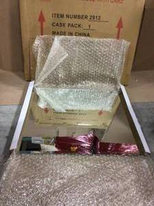 Medium Rectangle Beveled Glass Mirror (34 in. H x 28 in. W) Customer Returns See Pictures