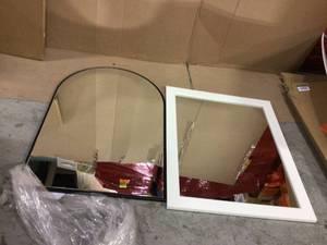 Medium Arched Black Classic Accent Mirror (35 in. H x 24 in. W) Customer Returns See Pictures