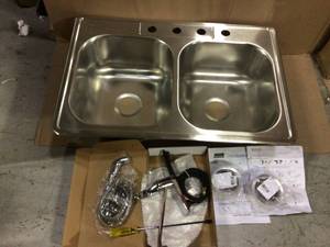 Swift Install All-in-One Drop-In Stainless Steel 33 in. 4-Hole Double Bowl Kitchen Sink Kit by Elkay Customer Returns See Pictures
