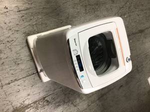 17.7 in. 0.9 cu. ft. Compact, Portable Top Load Washer Machine in White by Magic Chef Customer Returns See Pictures