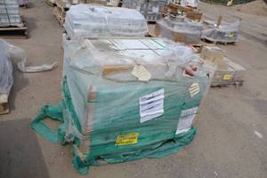 Lot of (40 Cases) Happy Floors Tile