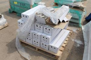 Lot of (20 Cases) Split Face Panel Tile