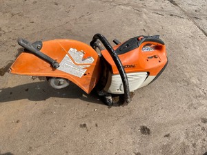 Stihl Model TS420 Power Concrete Chop Saw