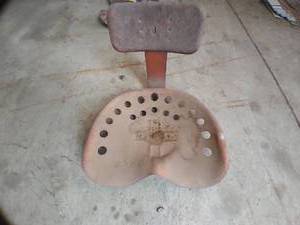 Vintage medium Metal Tractor Seat w...