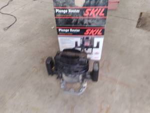 Skil Plunge Router 8.5amp and 25,00...